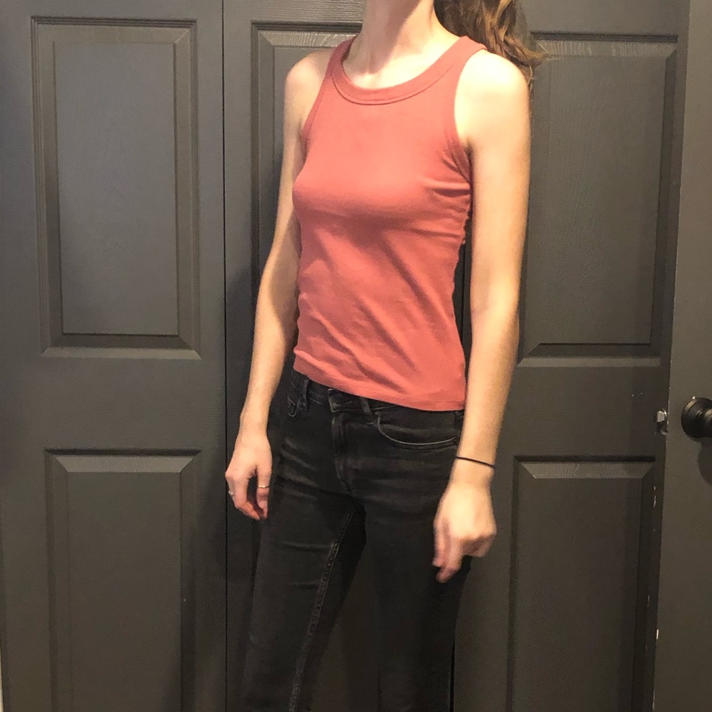Cropped AE tank